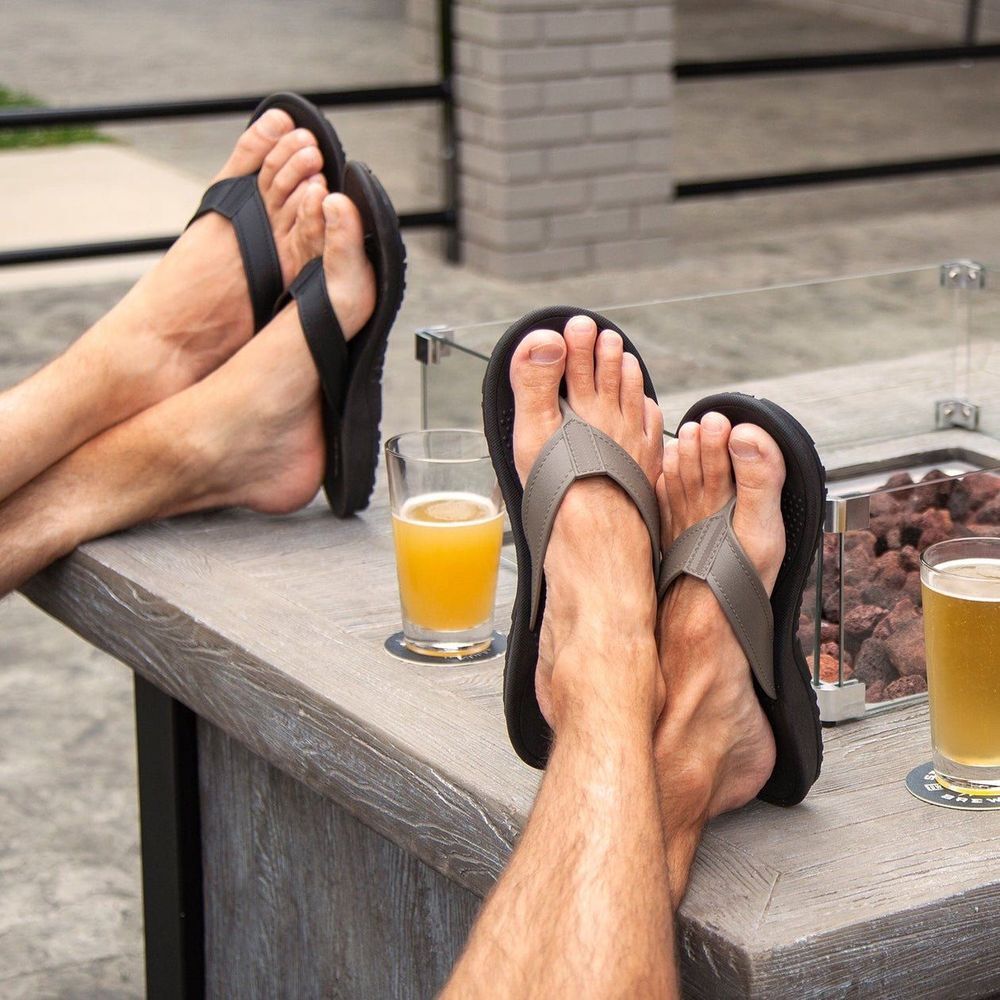 Okabashi mens Breeze Flip Flop Sandals Black Size LL 9-10